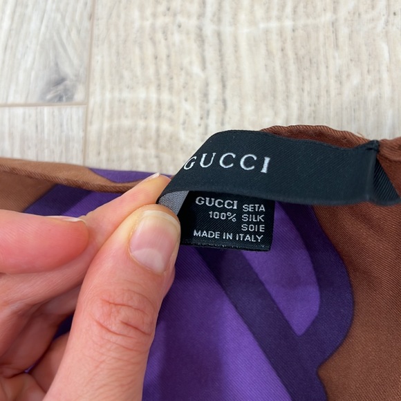 GUCCI SILK SCARF. 100%AUTHENTIC. USED. IN GOOD CONDITION. - Picture 4 of 11